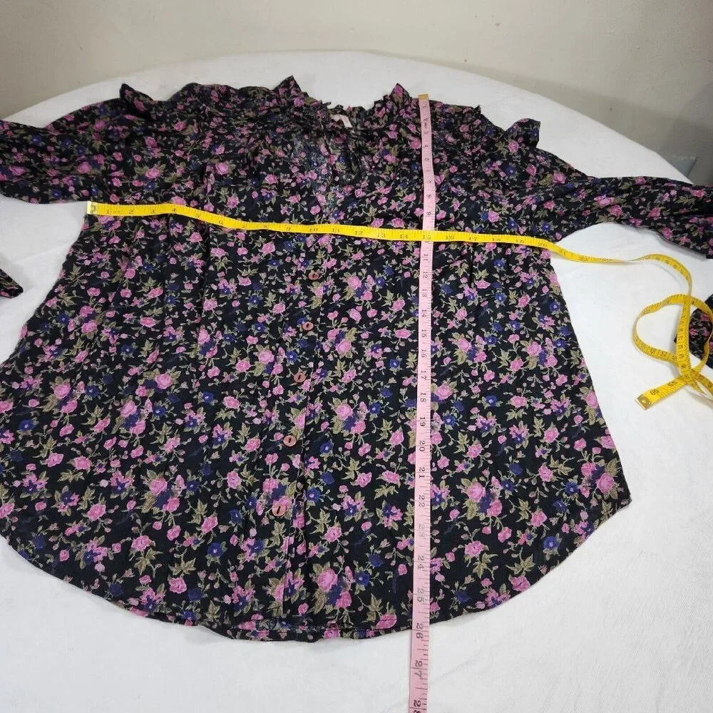 Free People womens Blouse Size S Meant To Be Smocked Floral Black Combo (20)